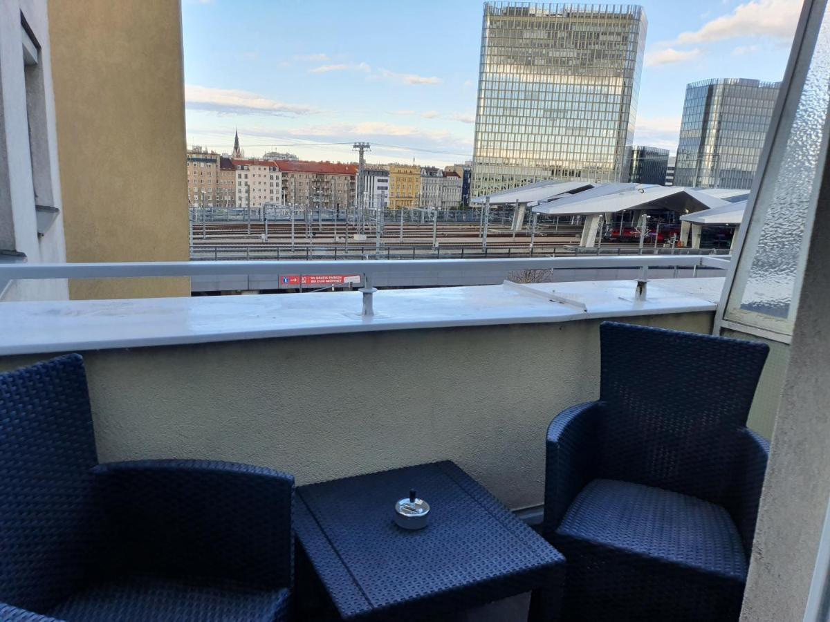 Smarte Dachgeschosswohnung Mit 2 Terrassen Direkt Am Hauptbahnhof ウィーン エクステリア 写真
