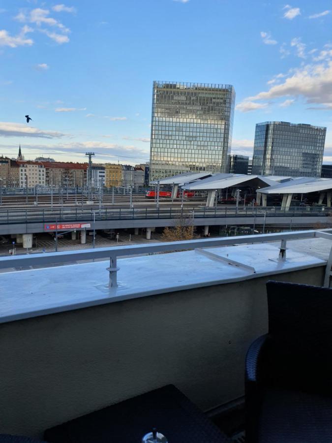 Smarte Dachgeschosswohnung Mit 2 Terrassen Direkt Am Hauptbahnhof ウィーン エクステリア 写真