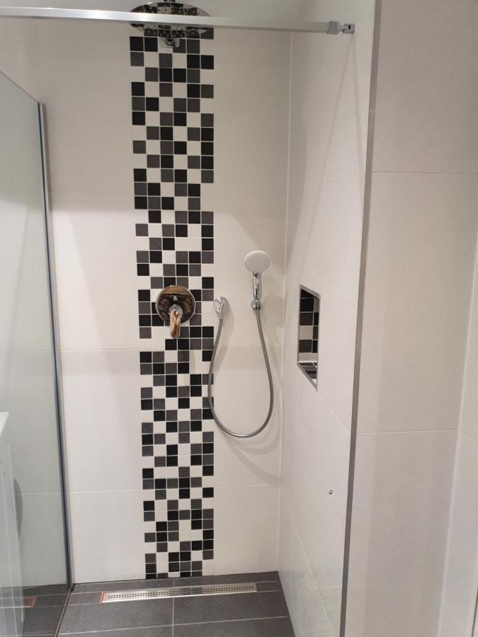 Smarte Dachgeschosswohnung Mit 2 Terrassen Direkt Am Hauptbahnhof ウィーン エクステリア 写真